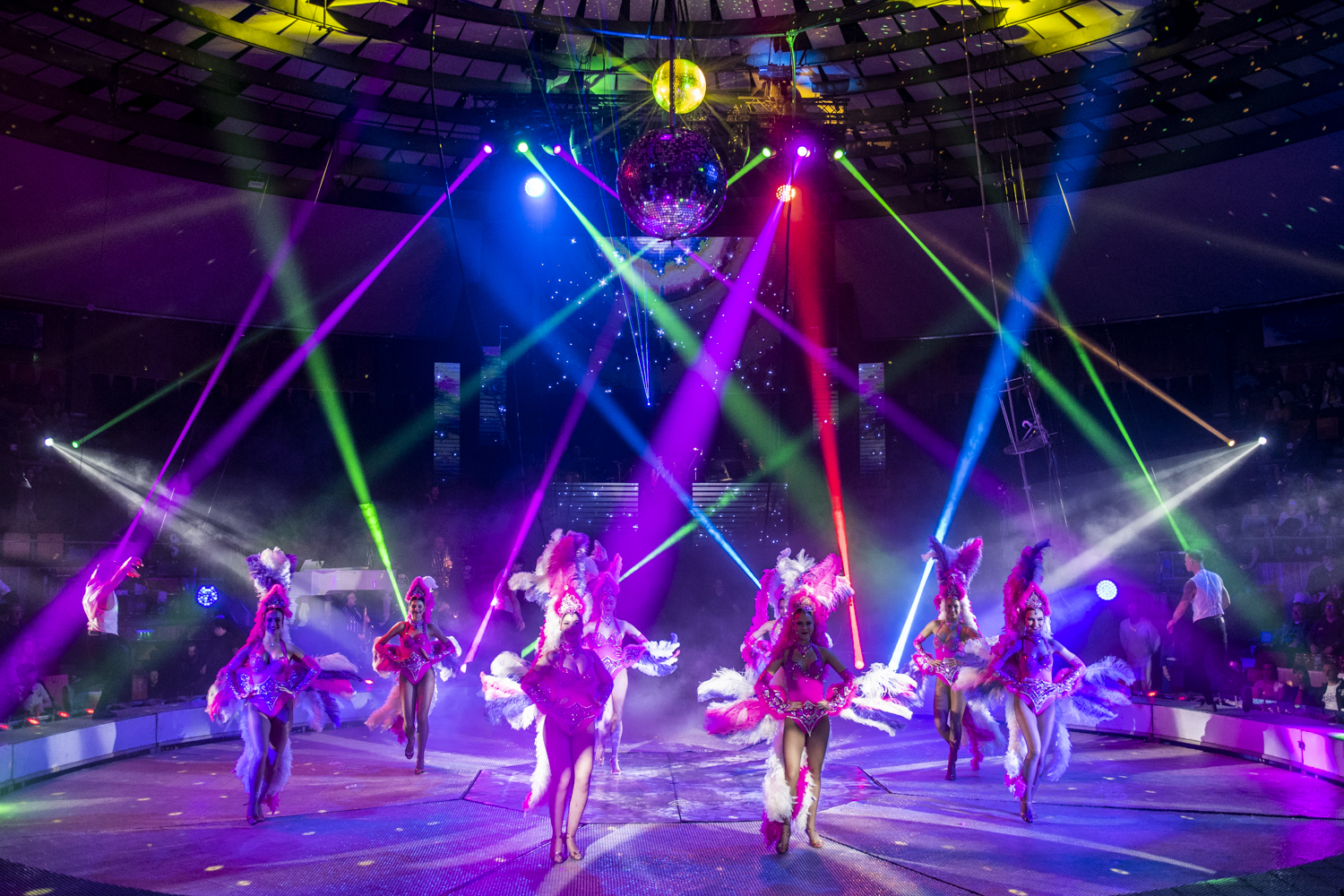 Ötvözni és közelíteni egymáshoz a cirkusz-és táncművészetet – Interjú Fejes Kitty tánckarvezető-koreográfussal