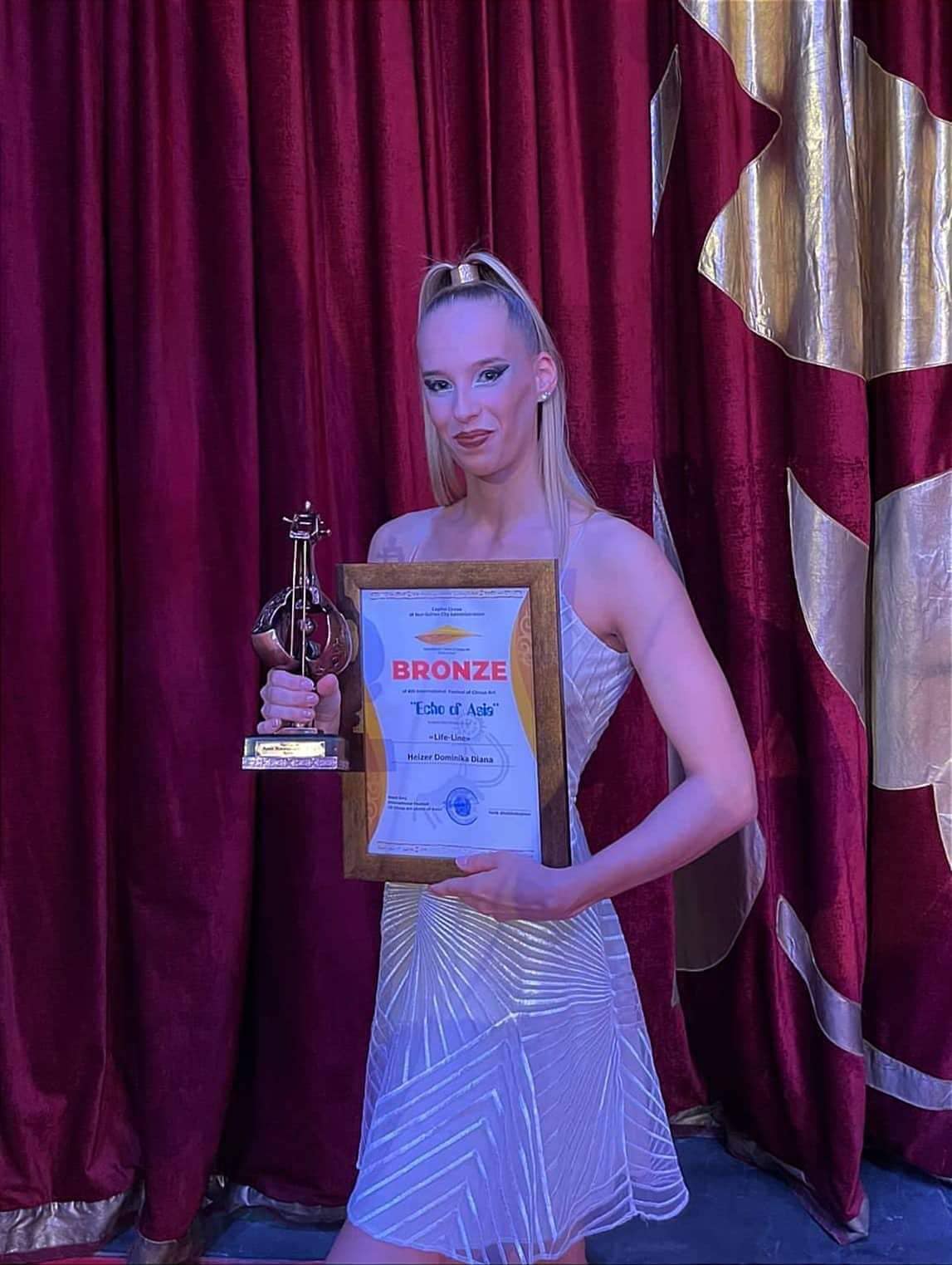 Heizer Dominika bronz-díjat nyert az Echo of Asia Nemzetközi Cirkuszfesztiválon