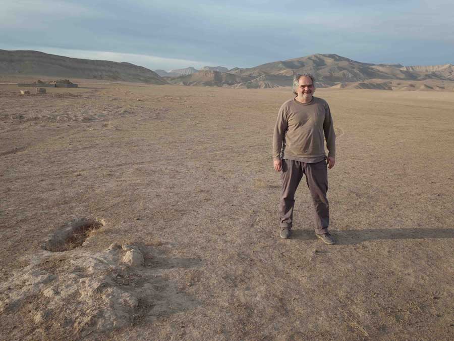 Sántha István Kaska-darja-ban, Dél-Özbegisztánban, a Kongrad törzs és az Alpamis eposzhős földjén, 2021 november, Somfai Kara Dávid felvétele