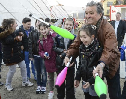 Generációk és családok találkozása a cirkuszművészetben - Artistaművészek mesélnek életükről, családjukról a Magyar Kultúra Napján.